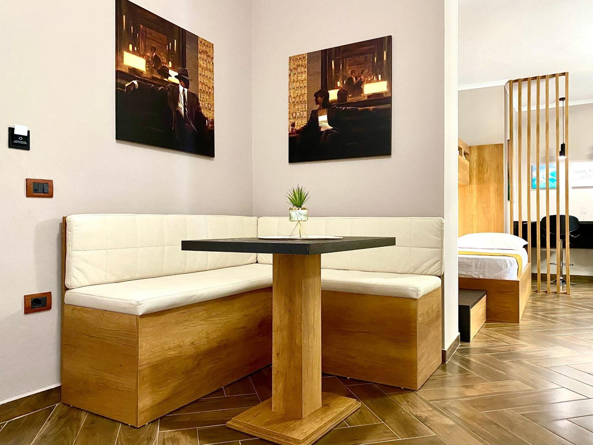 Eka Luxury Beachfront One-bedroom Vlorë