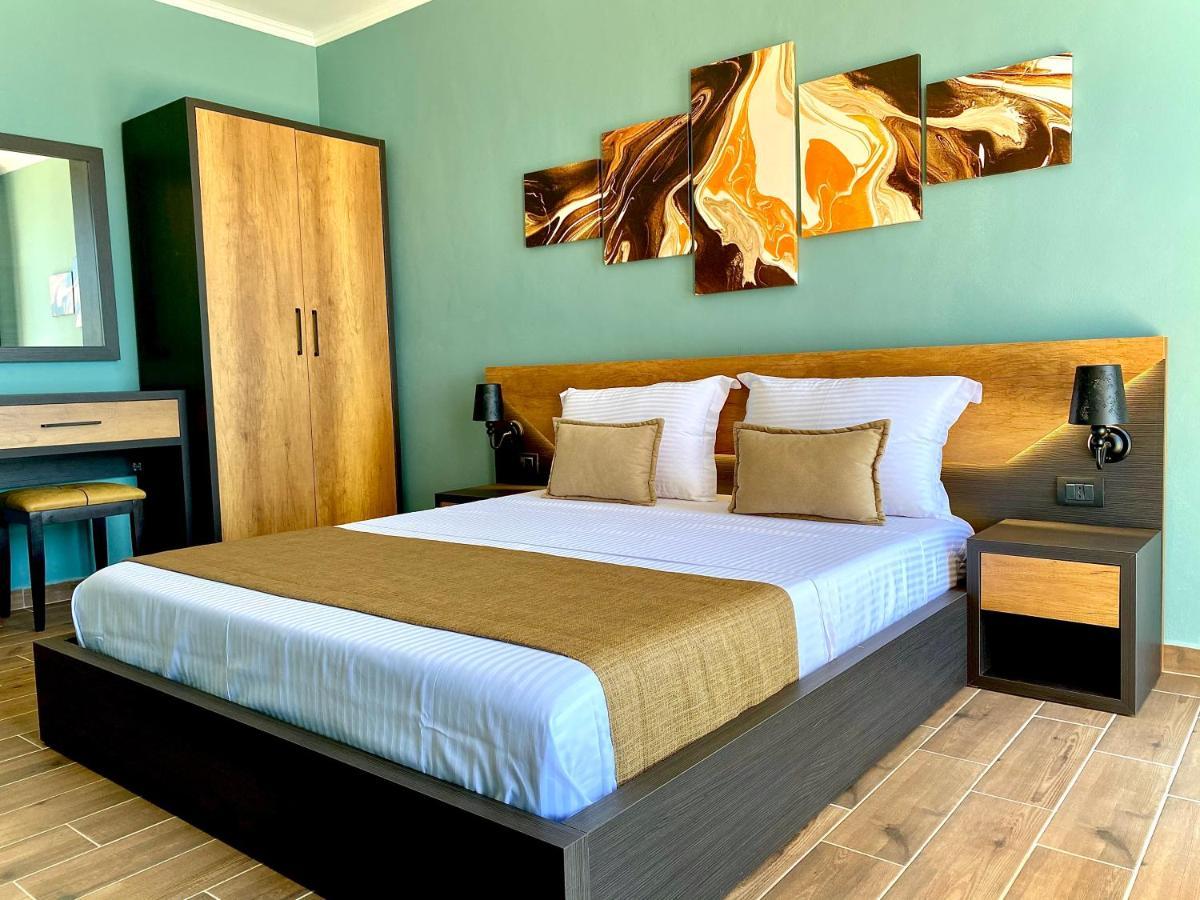 Eka Luxury Beachfront One-bedroom *