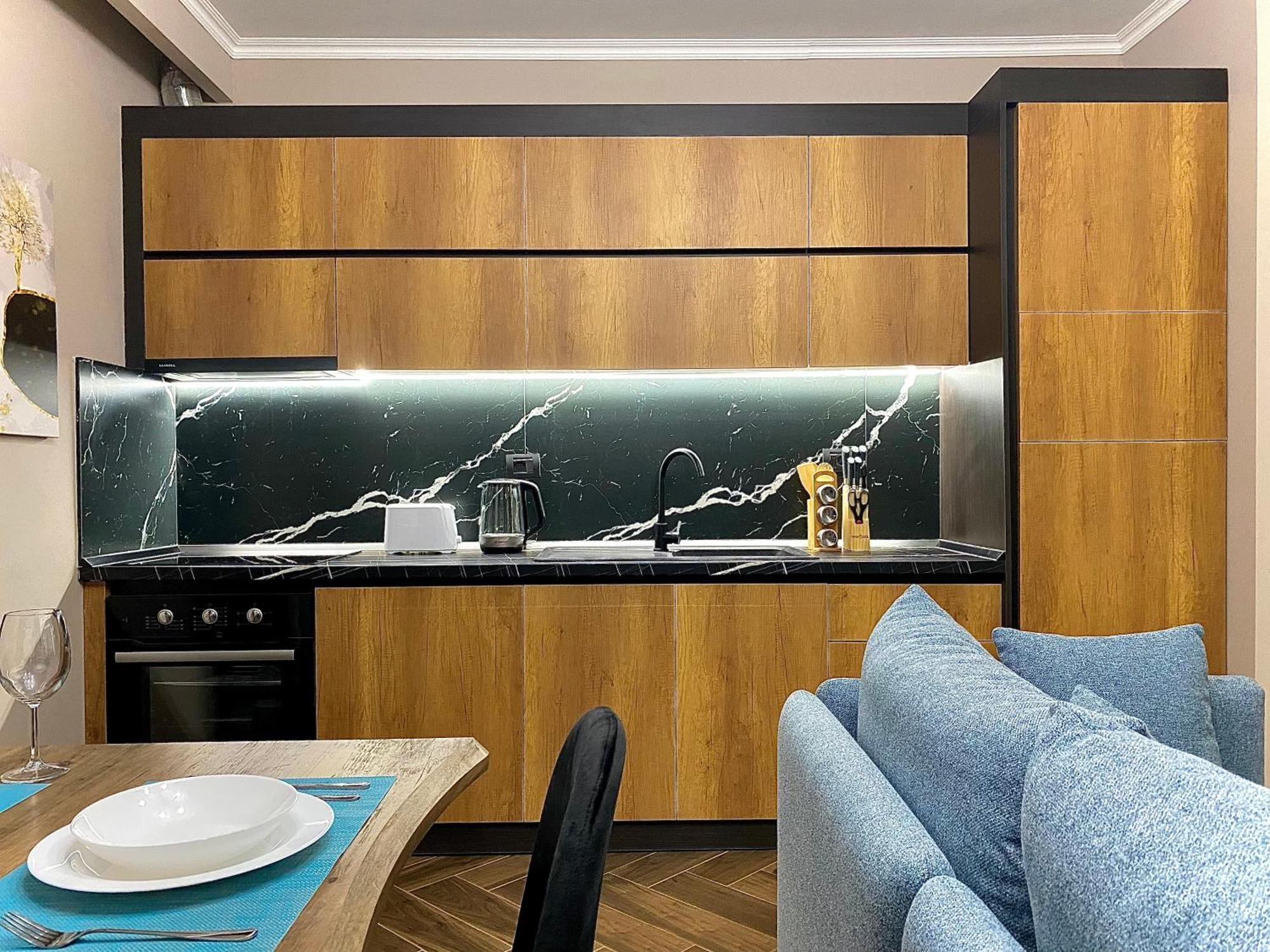 Eka Luxury Beachfront One-bedroom * Vlorë
