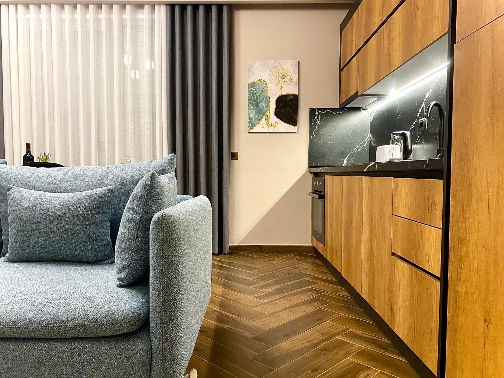 Leilighet Eka Luxury Beachfront One-bedroom