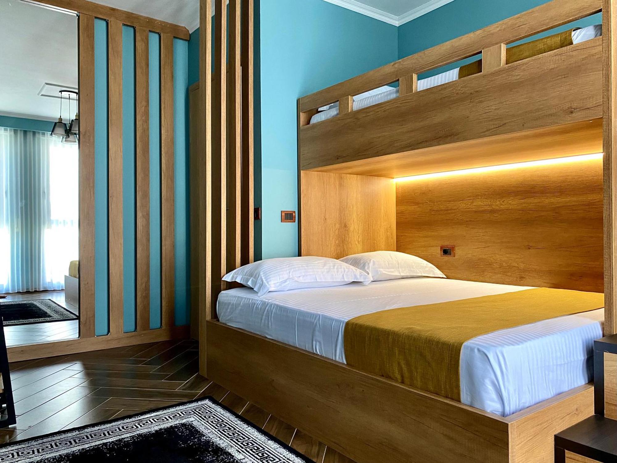 Eka Luxury Beachfront One-bedroom * Vlorë