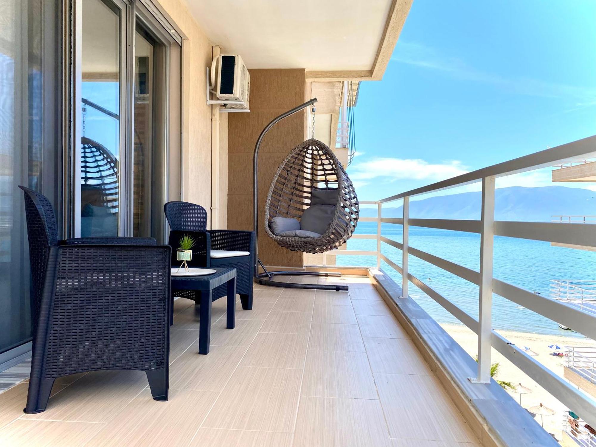 Eka Luxury Beachfront One-bedroom *